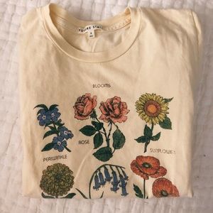 Aesthetic flower tee